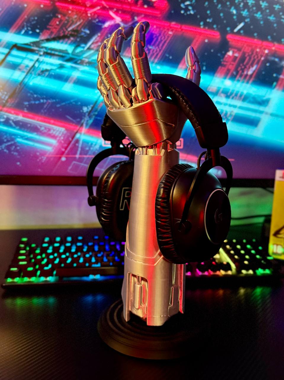 Тримач для геймпада й навушників в стилі Cyberpunk - Зображення 3
