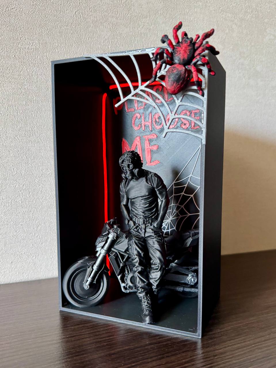 Book Nook «Please Choose Me» з LED-підсвіткою - Зображення 2