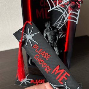 Закладинка «Please Choose Me» з павуком